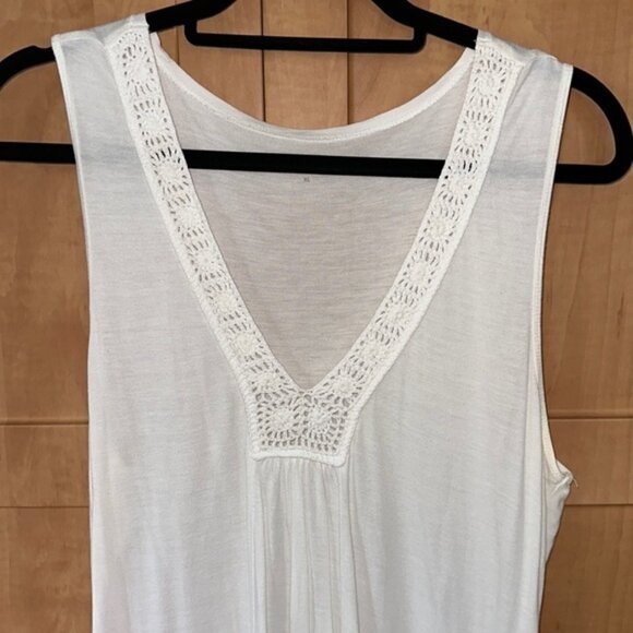 CALVIN Klein Jeans Ladies Tank with Crochet Detail Size XL - Picture 2 of 5